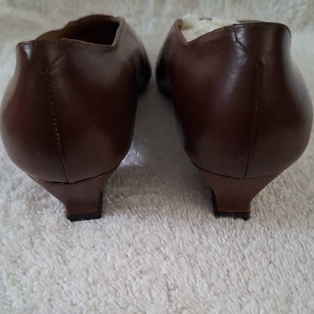 Elegant Brown Women's‎ Shoes - Picture 8 of 9